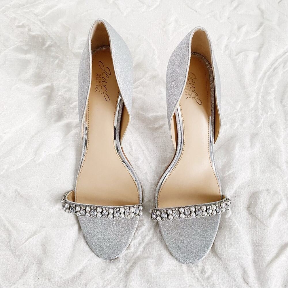 Badgley Mischka Dayana Silver Heels Size 11 New